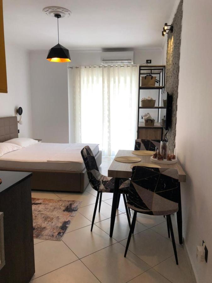 Sunset Apartments Lungomare Vlorë Екстериор снимка