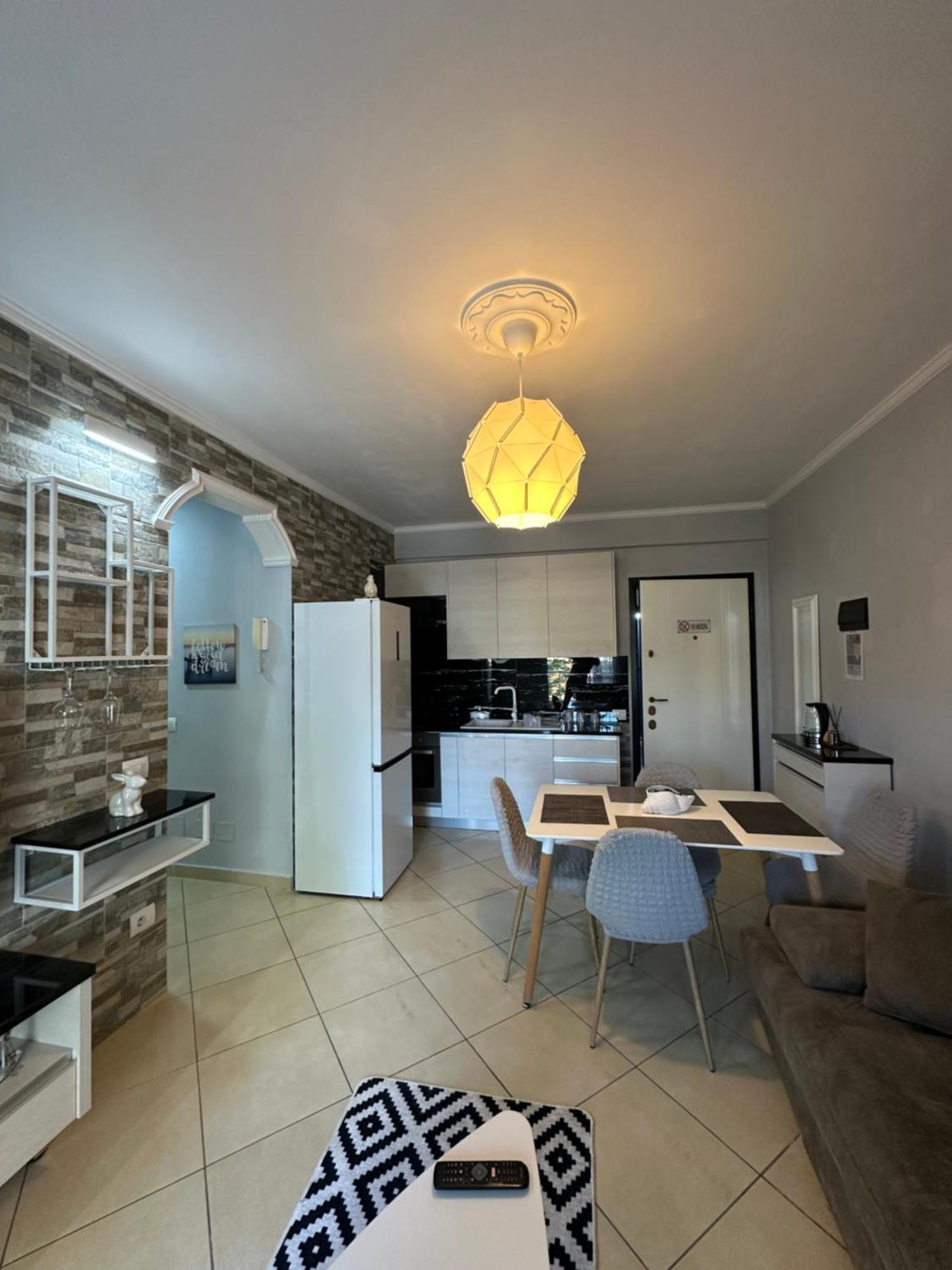 Sunset Apartments Lungomare Vlorë Екстериор снимка